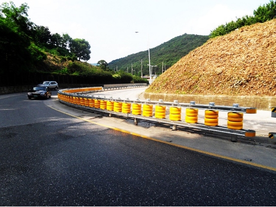 Sichere Straßen-Verkehrs-Sperre EVA Material Safety Roller Barrier 0