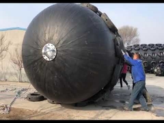 2.5*4m ISO Inspektionsstandard Hydro Pneumatik Yokohama Gummi-Fender mit schwarzen Reifen