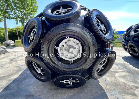 Qualität Langlebiger kundenspezifischer Pneumatischer Gummi-Fender mit Druck von 50 kPa und 80 kPa und Haltbarkeit von 24 Monaten usine