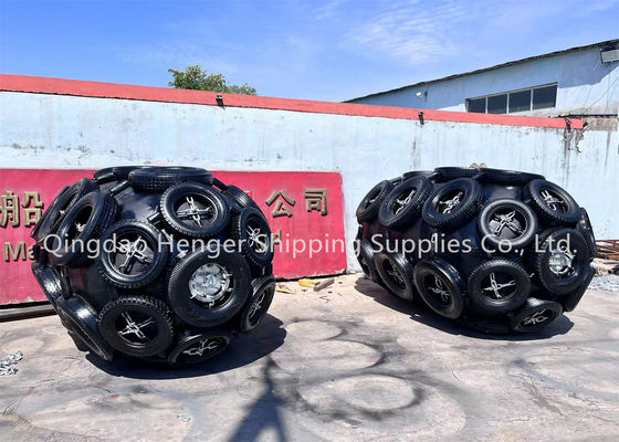 Qualität Individuelle Größe ISO17357-konforme pneumatische Gummi-Fender mit 50kpa & 80kpa Druck für Marine-Anwendungen usine