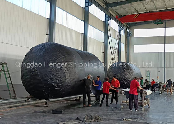 Qualität Yokohama Type Inflatable Rubber Fender 50kpa for Ship Docking usine