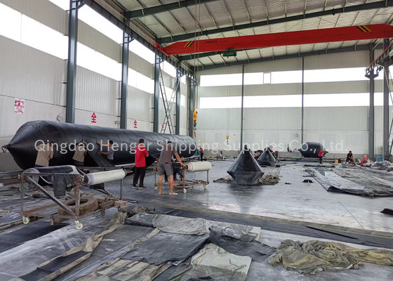 Qualität Durable Marine Rubber Airbag with 0.8-3 M Diameter and 4-25 M Length for Ship Launching and Salvaging usine
