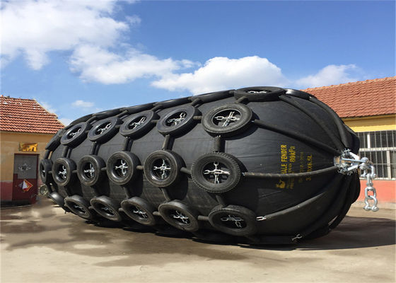 Qualität STS Yokohama Type Black Pneumatic Marine Rubber Fender Iso 17357 usine