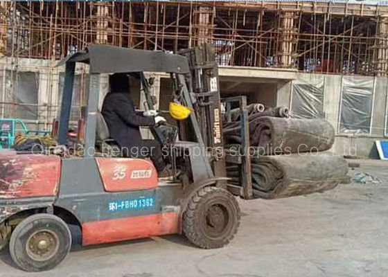 Qualität DNV bescheinigen 1.8x12m pneumatisches Marine Rubber Airbags For Ship Starten usine