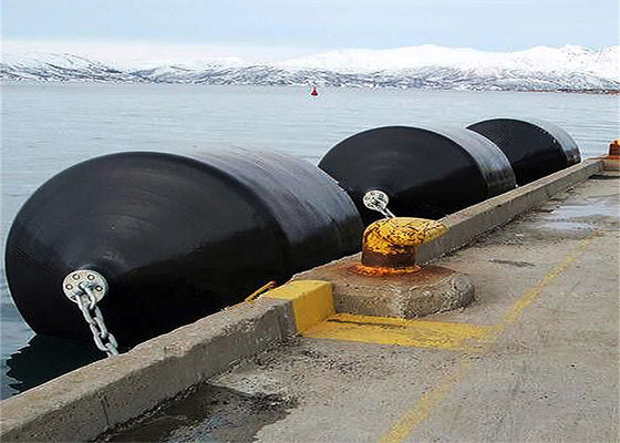 Qualität PU-Oberflächen- Kette ermüdet Netto-EVA Foam Filled Fender Polyurea-Sprühen usine