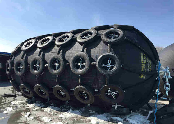 Qualität Pneumatischer Marine Fender Dock Defense Boat-Gummifender mit Reifen-Netz usine