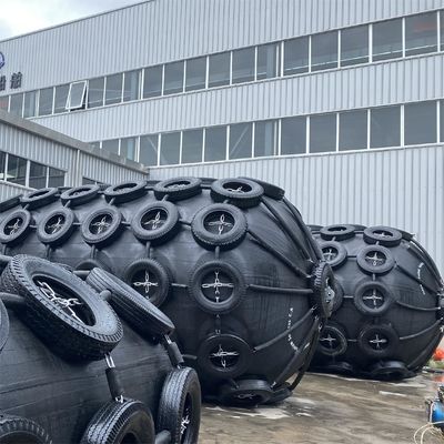 Qualität Dreijährige Garantie auf pneumatischen Gummipuffer 2,0 * 4,5 m für Dock-Antikollision usine