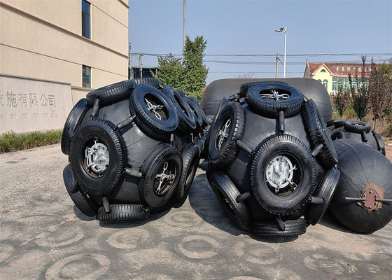 Qualität Seefahrzeug Yokohama Typ Pneumatischer Gummi-Fender mit Kettennetz usine