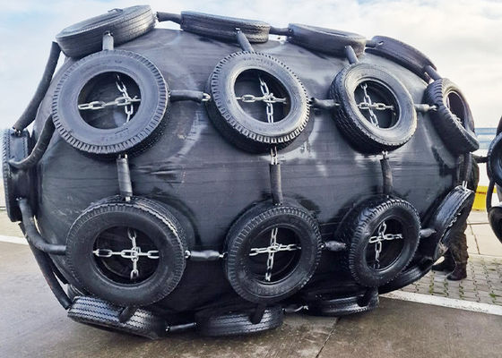 Qualität Marine Pneumatische Naturkautschuk-Fender für das Anlegen von Schiffen usine