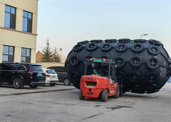 Qualität Pneumatischer Gummi-Fender für Schiffe mit natürlicher Yokohama-Gummi usine