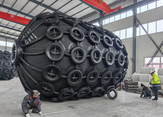 Qualität ISO 17357-2014 Standard-Yokohama-Pneumatischer Schwimmbad aus Gummi usine