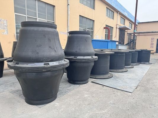Qualität 1.5KN-M - 276.4KN-M Energieabsorption Marine Gummi Fender Größe usine