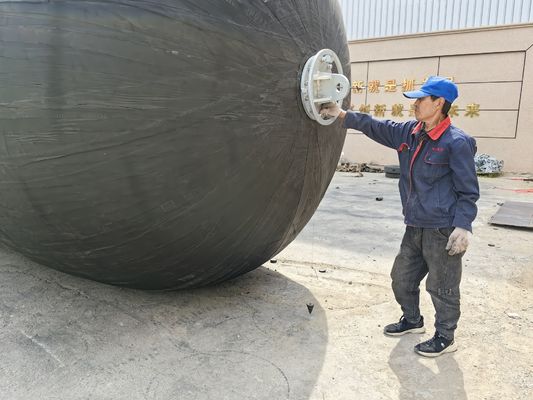 Qualität ISO 17357-2014 Marine Fender Yokohama Typ Pneumatischer Gummi-Fender usine