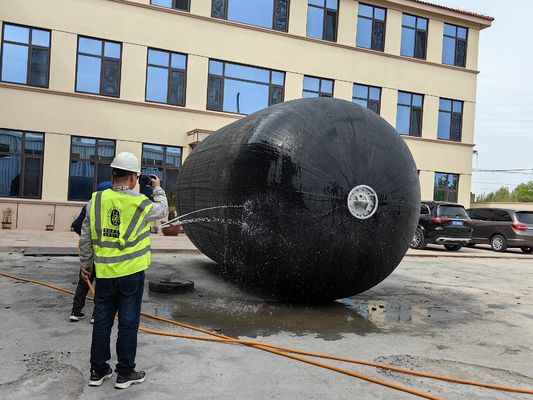 Qualität ISO 17357-2014 Marine Pneumatische Gummi-Fender Dauerhafter Schutz usine