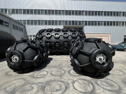 Qualität Zusammengestellte schwarze Pneumatische Gummi-Fender usine