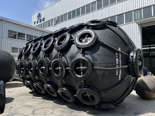 Qualität Zylindrischer Hochdruck-Pneumatischer Gummi-Fender / Yokohama-Fender usine