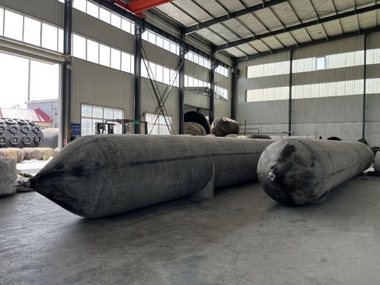 Qualität High Pressure Resistance Inflatable Marine Airbags Cylindrical Type Offering Performance For Ship Launching Cargo Handling usine