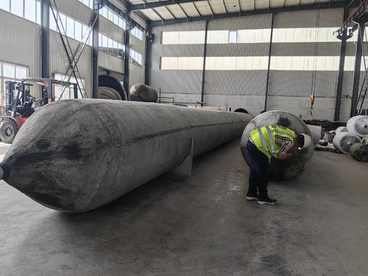 Qualität High Pressure Resistance Inflatable Marine Airbags Cylindrical Type Offering Performance For Ship Launching Cargo Handling usine