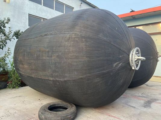 Qualität Yokohama Marine Fenders Kautschuk und SS Gute Korrosionsbeständigkeit für Schiffe und Marine Docks usine