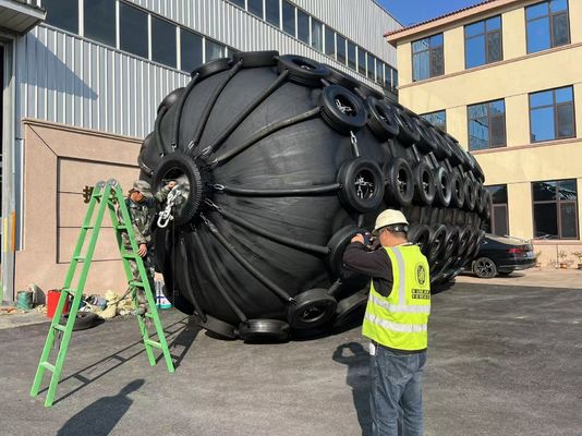 Qualität Heavy Duty Black Marine Fender for Pressure Installation Rubber Construction usine