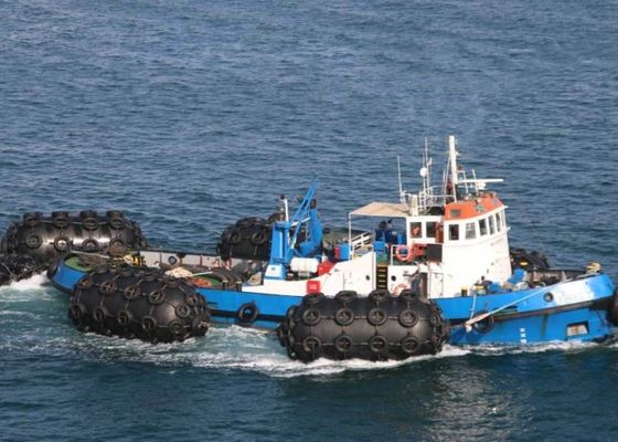 Qualität Schiff zur pneumatischen Gummipuffer-Alterungsbeständigkeit Quays mit Flugzeug-Reifen usine