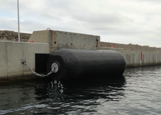 Qualität Gefüllter Fender EVA Float For Tuna Boats Natual materieller Gummischaum usine