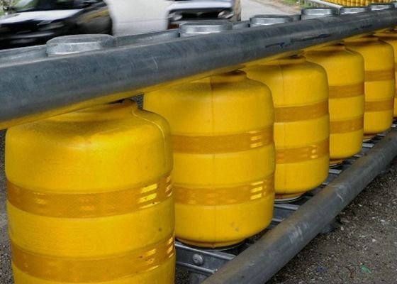 Qualität PU-Schaum/EVA-Verkehrs-Sicherheitsscheibe-Sperren-Landstraßen-Rollen-Sperre für unfallträchtige Straßen usine