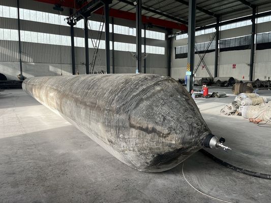 Qualität Customized Marine Rubber Airbag Featuring Layers 4 to 12 Offering 18 Months Period Suitable for Ship Launching and Docking Operations usine
