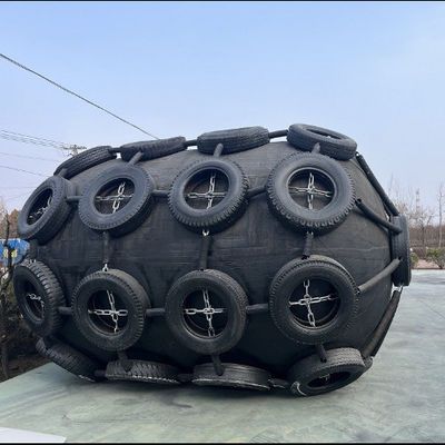 Qualität ISO 17357 Certified Natural Rubber Pneumatic Fender with 50Kpa Working Pressure for Marine Safety Fabrik