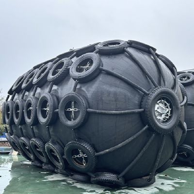 Qualität ISO 17357 Certified Natural Rubber Pneumatic Fender with 50Kpa Working Pressure for Marine Safety Fabrik