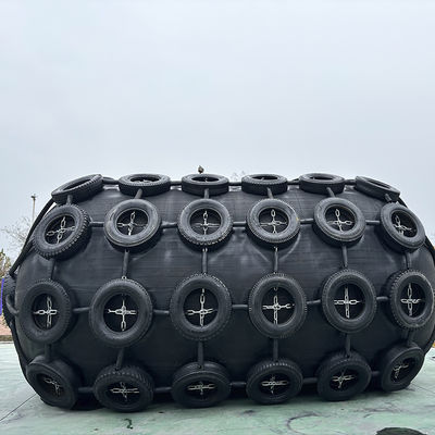 Qualität 50kPa Pneumatic Marine Fender Yokohama Fender for Ship-to-ship with 6-10 Years Lifespan Fabrik