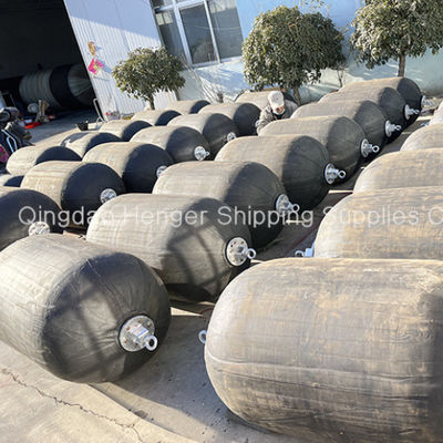 Qualität Yokohama Net-Type Floating Pneumatic Marine Rubber Fenders 50/80kpa Kettenreifennetz Schiff-zu-Schiff / Hafen ISO 17357 Alle Farben usine
