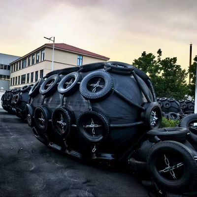 Qualität Pneumatischer Gummi-Fender mit ISO17357-Zertifizierung für den Schutz der Meere usine