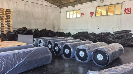 Qualität Kundenspezifischer EVA-Schaum-gefüllter Fender für Hafen- und Offshore-Einsatz usine