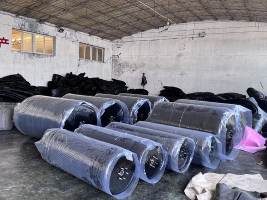 Qualität Polyurethan- und EVA-Schaum gefüllte Fender schützen Schiffsaufbauten und Kaistrukturen. Marine Fender zum Schutz vor Schiffskollisionen. usine