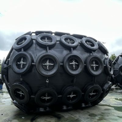 Qualität Kettenreifennetz 50Kpa 80Kpa Gummi-Fender Ideal für Handelsschifffahrt und Anlegestellen, die Schlagkissen bieten usine