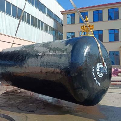 Qualität ISO17357 Approved EVA Foam Filled Fender with Customizable Dimensions and High Energy Absorption for Marine Anti Collision Fabrik