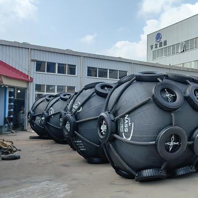 Qualität High-quality Yokohama fenders conforming to ISO 17357 standards usine