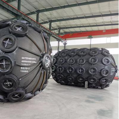 Qualität High-quality Yokohama fenders conforming to ISO 17357 standards usine