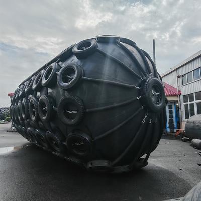 Qualität Zuverlässiger kundenspezifischer Pneumatischer Gummi-Fender ISO17357 Durchmesser von 0,3 bis 4,8 M usine