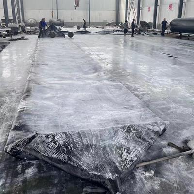 Qualität Langlebiger Marine-Gummi-Airbag mit 4-12 Schichten, 0,8-3 M Durchmesser und 4-25 M Länge für Schiffsschiffstart und -rettung usine