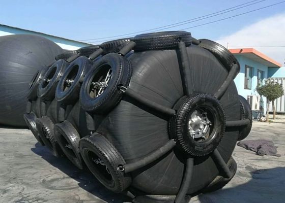 Qualität Hot Dip Galvanized Foam Filled Fender with 10 Years Using Life and High Energy Absorption for Marine Safety usine
