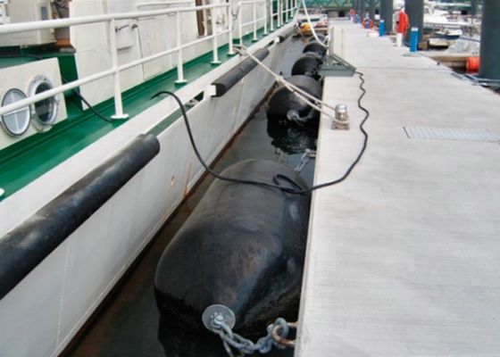Qualität Dia2000XL3500 Millimeter schäumen gefüllte Boots-Fender, die Flugzeuge das Ankoppeln des Schiffes ermüden usine