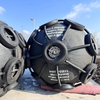 Qualität 4.8x12m 50kpa / 80kpa Pneumatic Fenders For Ships usine