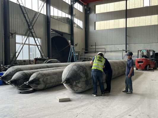 Qualität Anti Corrosion Marine Rubber Airbag for Long Term Saltwater Service with 0.8-3 M Diameter Fabrik