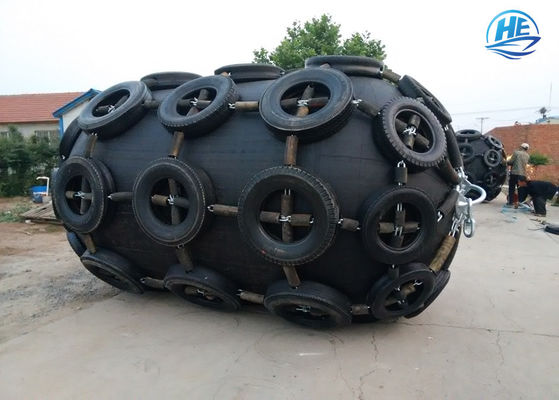 Qualität ISO 17357-konforme Pneumatische Gummi-Fender mit hoher Elastizität aus Naturkautschuk für den Einsatz gegen Kollisionen in Hafenanlagen Fabrik