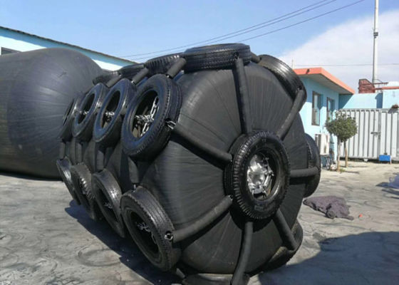 Qualität Low Maintenance Required UV Resistant And Corrosion Resistant Foam Filled Fender with High Energy Absorption Capacity for Marine Floating Fender Fabrik