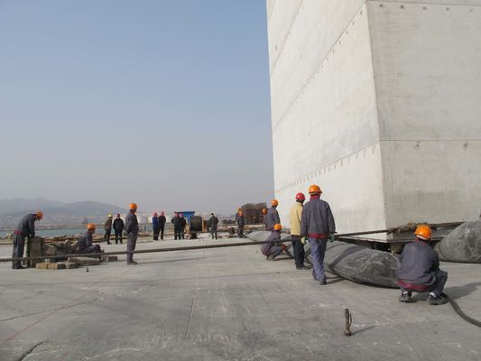 Qualität Standard- Hochleistungs-D1.0m*L10m aufblasbarer Gummiairbag ISO 17357 für Boot usine