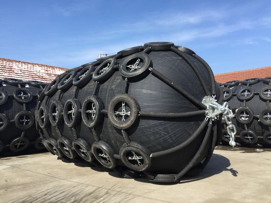 Qualität 50kpa 80kpa pneumatische Marine Fenders With Chain Type Marine Black usine