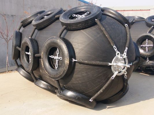 Qualität 50kpa 80kpa pneumatische Marine Fenders With Chain Type Marine Black usine